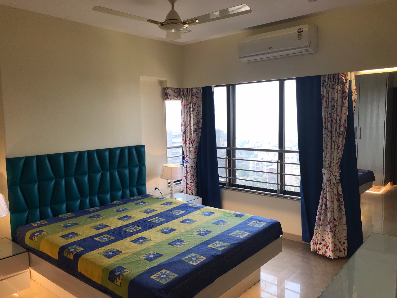 4 BHK Fully Furnished in Two Roses , Bandra West